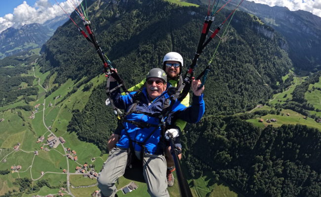 «Es war wirklich ein Traumflug»: Gleitschirm-Tandemflug mit 88 Jahren