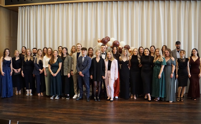 Diplomfeier in der Pflege: «Leuchtturm für Mitmenschen sein»