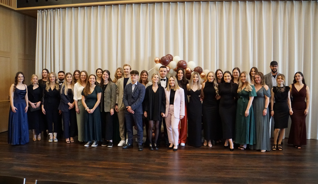 Über 30 junge Menschen erhielten in Mels ihr Diplom als Pflegefachfrau oder –mann HF.