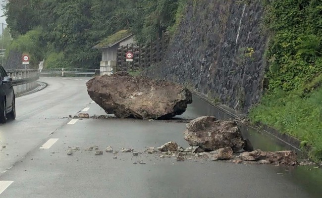 Walenseestrasse trotz Steinschlag keine Gefahrenzone