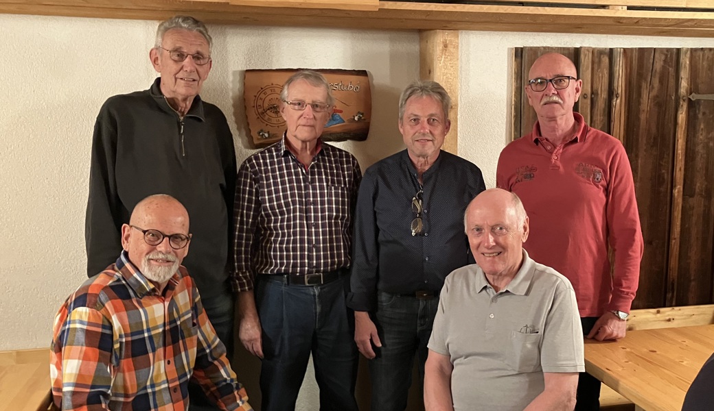 Geehrt für ihre langjährige Sängertätigkeit im Männerchor Grabs, von links: Sepp Huber, Andreas Hilty, Hansruedi Vetsch, Peter Eggenberger, Peter Baumgartner, Leo Gschwend. 