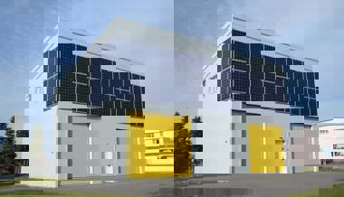 Solarpreis-Diplom für netzunabhängiges Gewerbegebäude in Haag