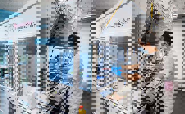 Buchser Labor für Coronatests hat mehrere Millionen in neue Apparatur investiert