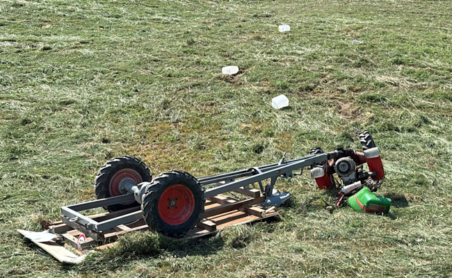 Einachser überschlagen – Landwirt muss mit Rega ins Spital