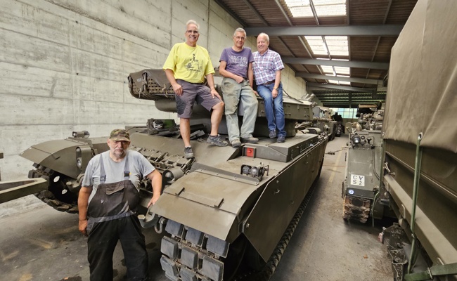 «Wir sind keine Kriegsgurgeln»: Kampfpanzer in Altstätter Lagerhalle