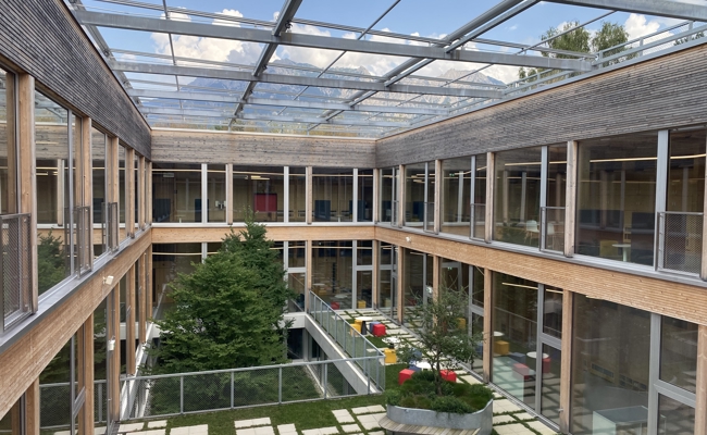 Von Stiftung ausgezeichnet: Die ISR wird für ihre Biodiversität über den Klee gelobt