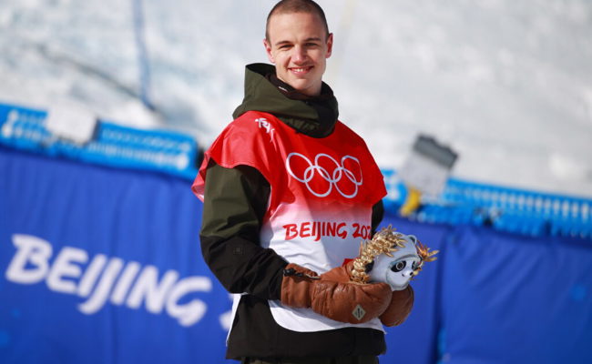Snowboarder Jan Scherrer spendet rund 4500 Franken ans Ukrainische Rote Kreuz