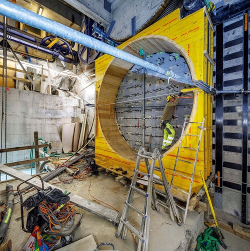 Die neuen Tragseilpoller sind die zentralen Verankerungselemente. 