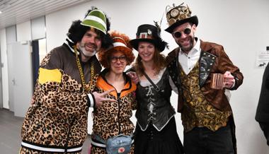 Ausgelassene Stimmung und Guggenklänge bei Monsterkonzert und Party