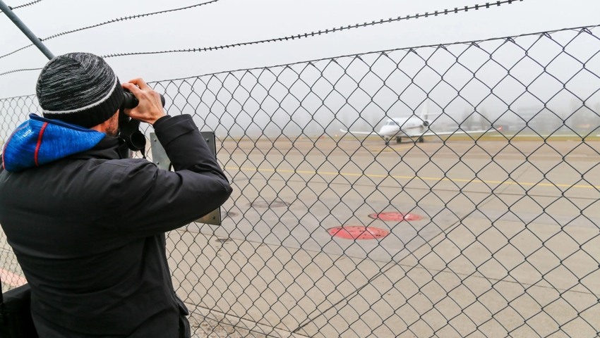 Während der WEF-Woche kommen Aviatik-Fans aus nah und fern zum Flugplatz Altenrhein.