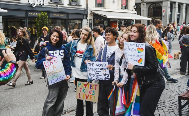 Queere Liebe trotzt den Regeln