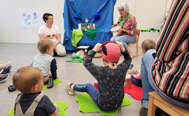 Freude an Büchern und Geschichten schon bei den Kleinsten