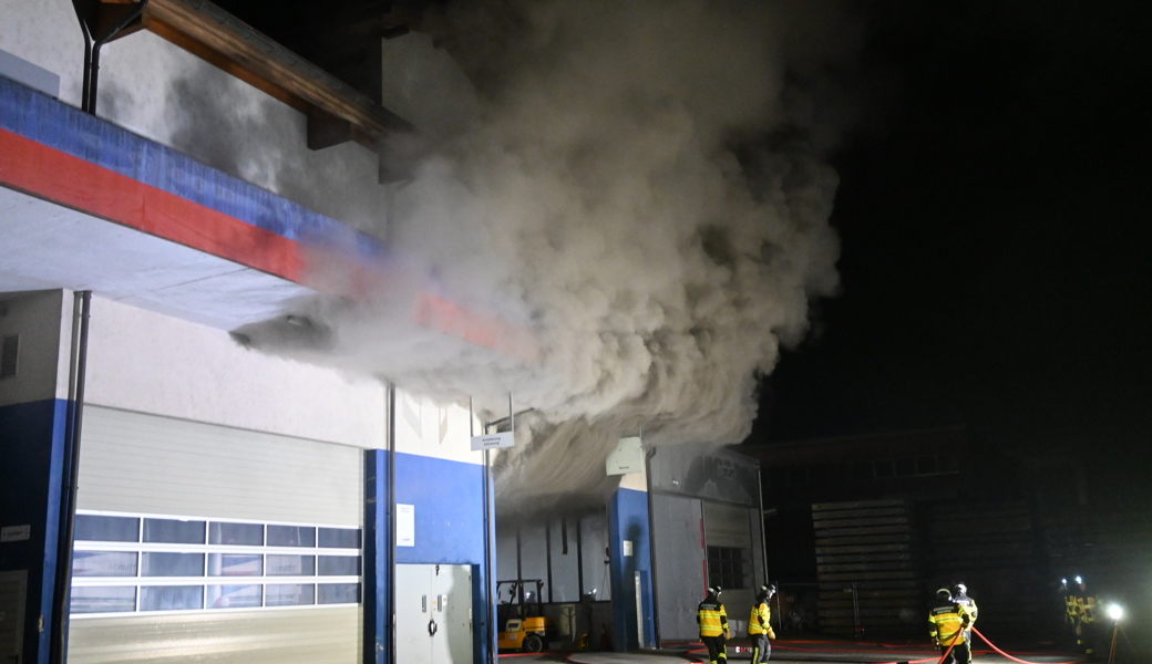 Das Feuer brach im Bereich eines Kompressors aus.