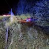 Ab der Autobahn geraten und durch Wildschutzzaun gebrettert