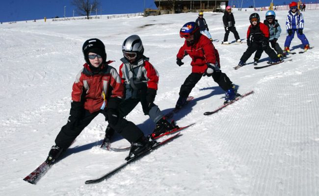 Skilager und Skitage weiter im Plan: Kindern die Freuden des Winters geniessen lassen