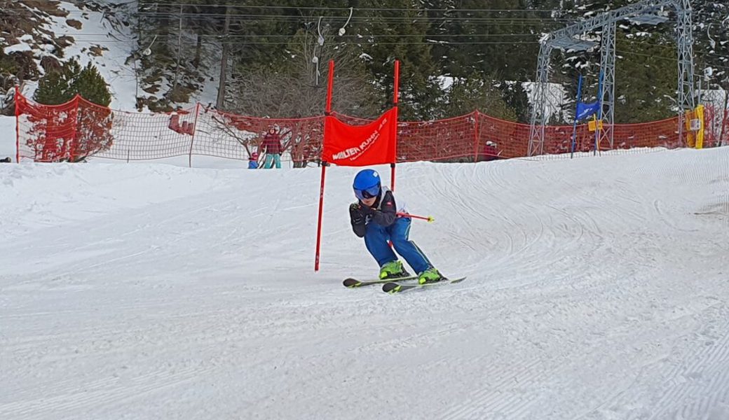  Vollgas im Abschlussrennen: Nino Schena siegt in der Kategorie Maxi. 