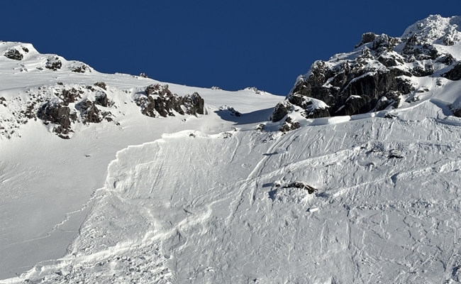 Snowboarder in Lawine verstorben