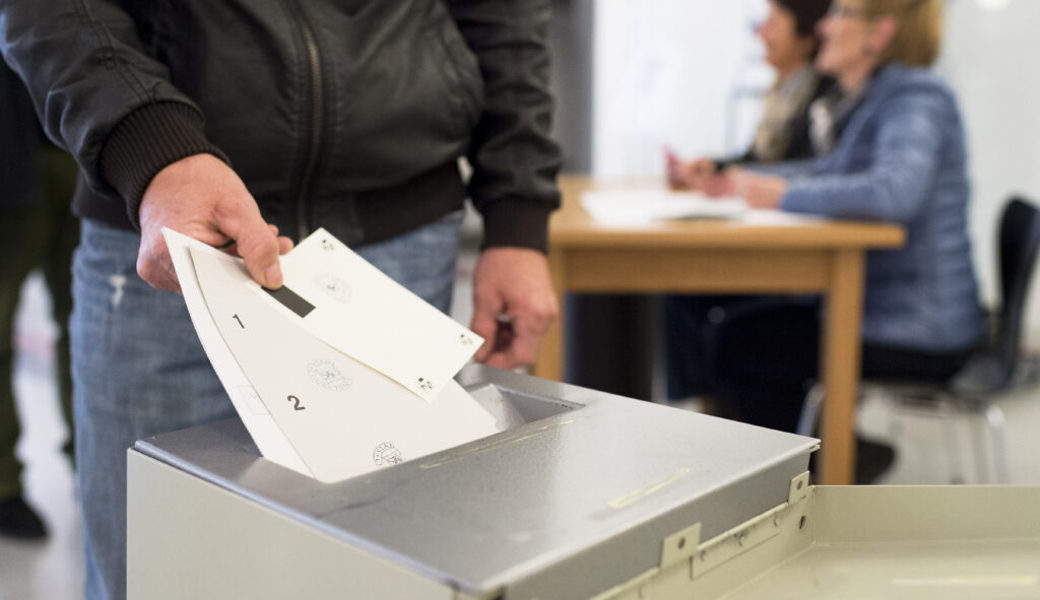  Die Stimmbeteiligung bei der Ersatzwahl der Ortsgemeinde Sevelen betrug 33 Prozent. 