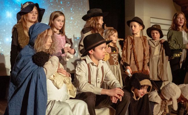 Der Zimmermann packt an: Weihnachtsmusical der Kirchgemeinde Grabs-Gams