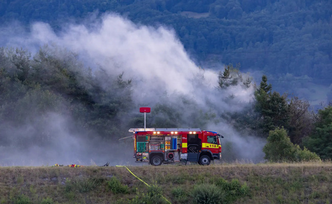 Brand im Wald an der Autobahn: War die Grüngutdeponie illegal?