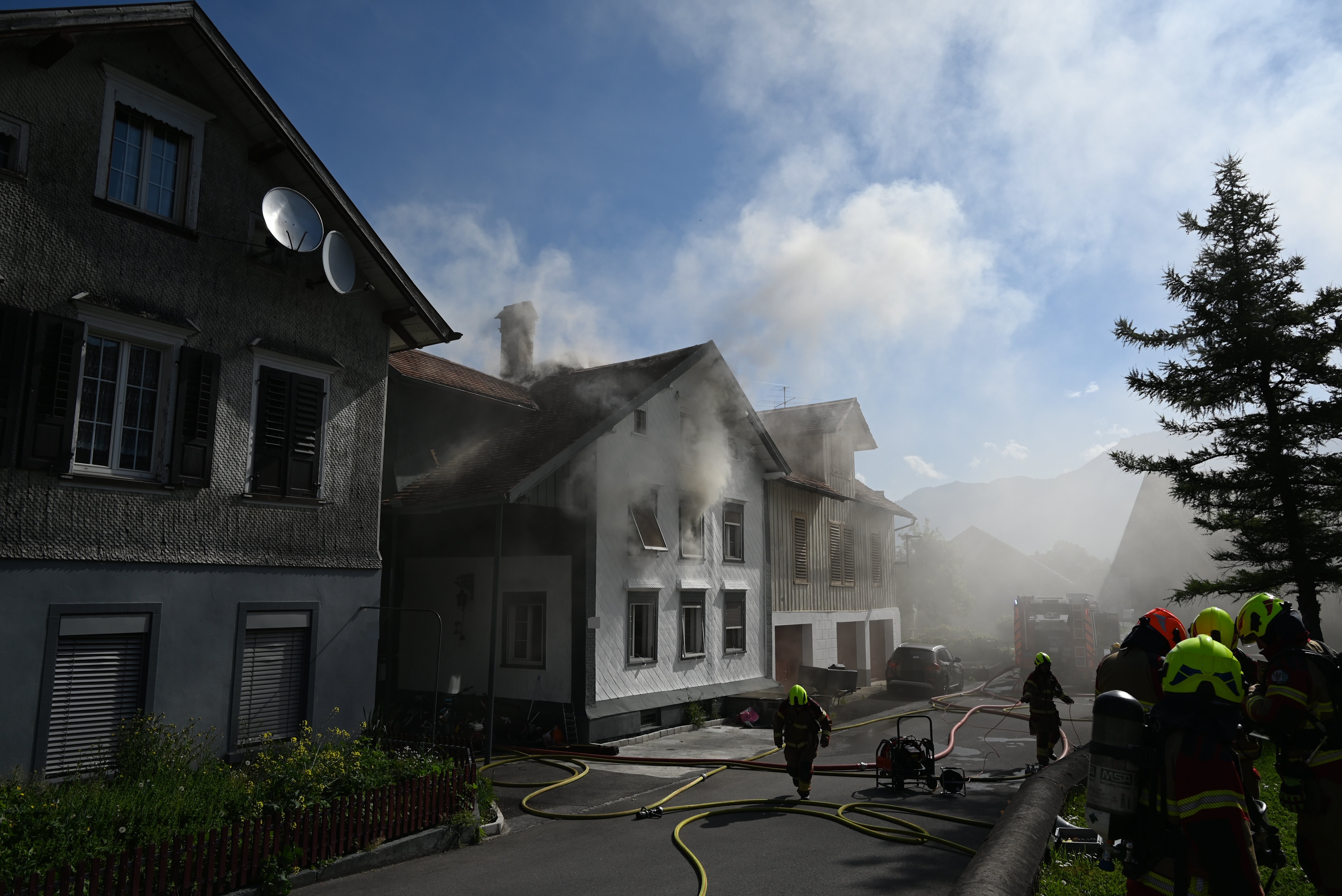 Brand in Haus – Wohnungen nicht mehr bewohnbar