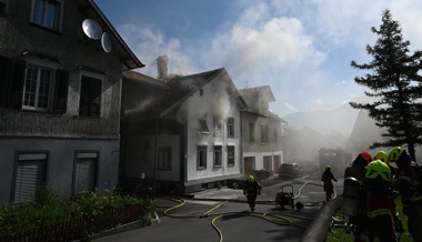 Brand in Haus – Wohnungen nicht mehr bewohnbar