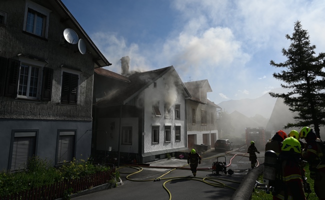 Brand in Haus – Wohnungen nicht mehr bewohnbar