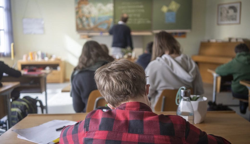  Bildungsraum, manchmal aber auch Ort von Konflikten: Die Schule setzt sich mit einem raueren Umgang auseinander. 