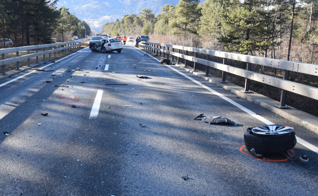 Heftiger Crash mit vier beteiligten Autos bei Landquart