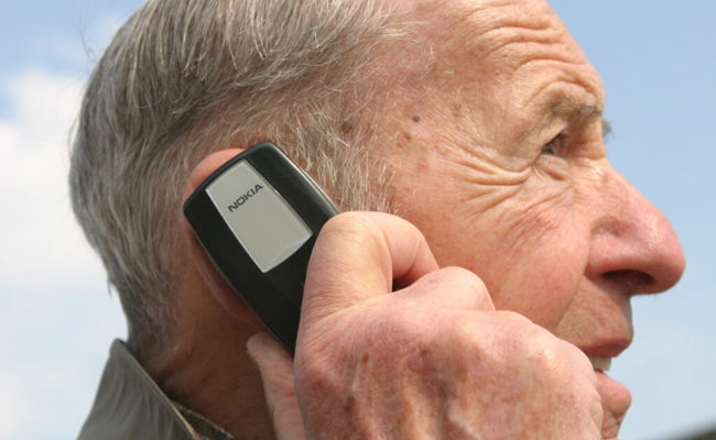 Wenn «Enkel Rudolph» in Geldnot ist: Was Bankangestellte tun, wenn sie einen Betrugsfall vermuten