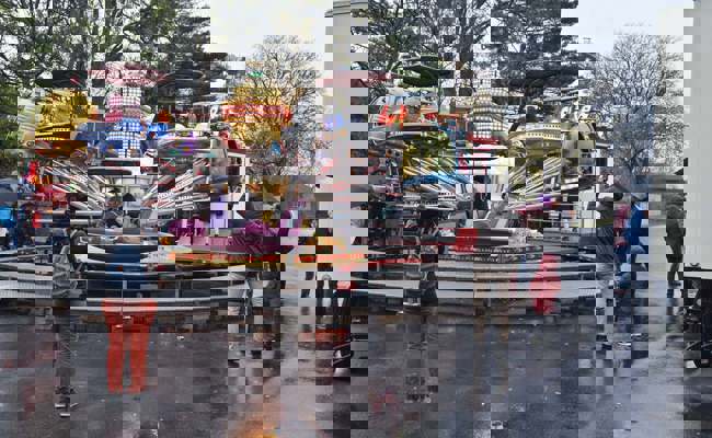 Buntes Jahrmarkttreiben: Der Regen tat der guten Stimmung keinen Abbruch