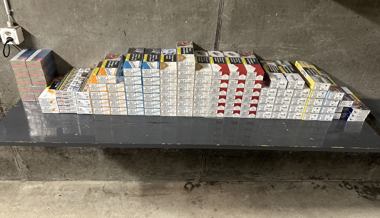 Zoll stoppt mazedonischen Schmuggler mit 21'000 Zigaretten - 250 durfte er behalten