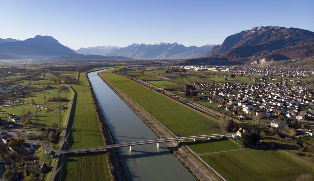 An den beiden Rheinufern zwischen der Schweiz und Vorarlberg soll ein Weltrekord gelingen.