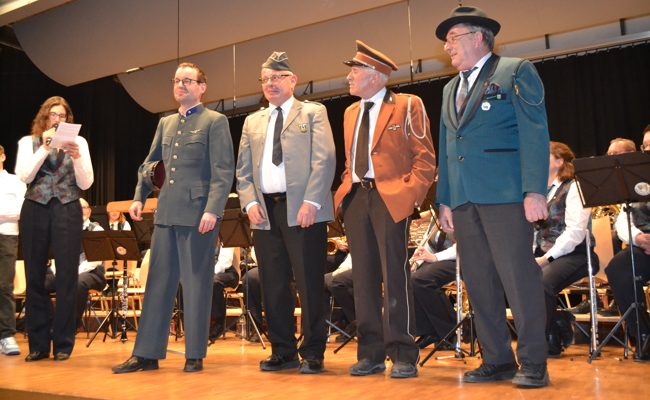 Schwungvolles Konzert – auch wenn die Hose zwickt