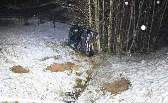 Unfall mit Pick-up: Automobilist kam von Fahrbahn ab und überschlug sich