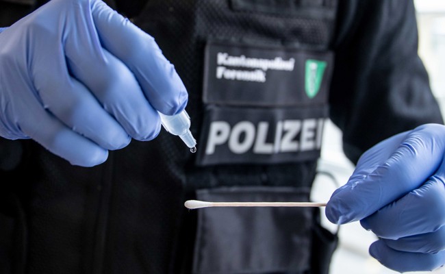 Nächtlicher Diebeszug im Stadtzentrum