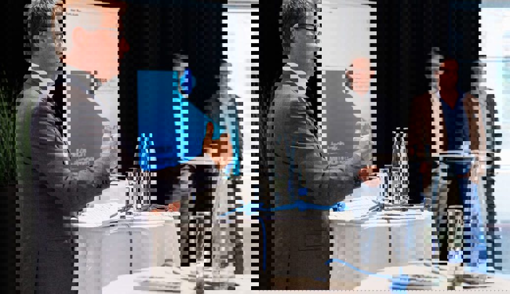  Rektor Thomas Kuster nahm in seiner Rede das passende Thema «Zusammenkommen» auf. 