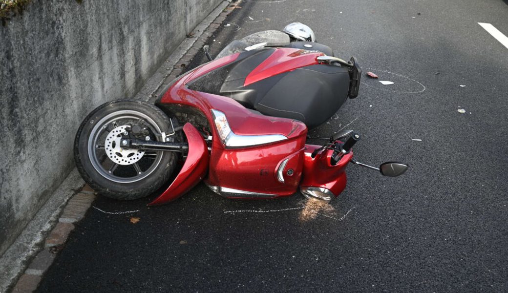  Der Motorradfahrer musste nach diesem Unfall durch den Rettungsdienst in Spital gebracht werden. 