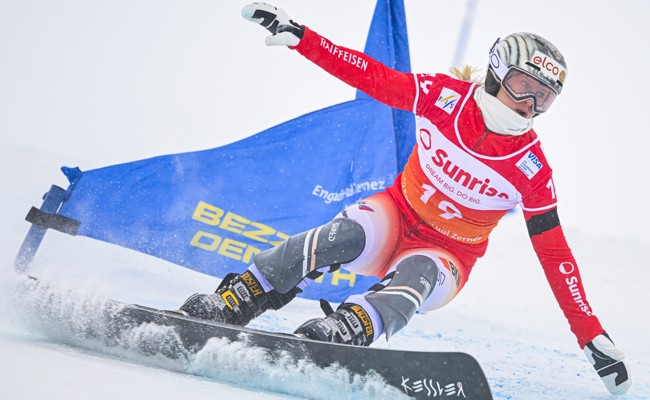 Julie Zogg fährt knapp am Podest vorbei