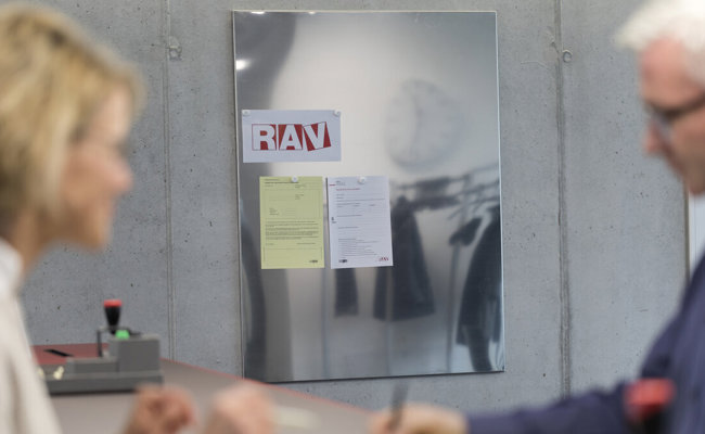 Mann erhält drei Jahre keinen Job und verklagt Ex-Firma