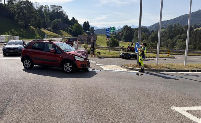 71-jähriger Motorradfahrer bei Unfall verletzt