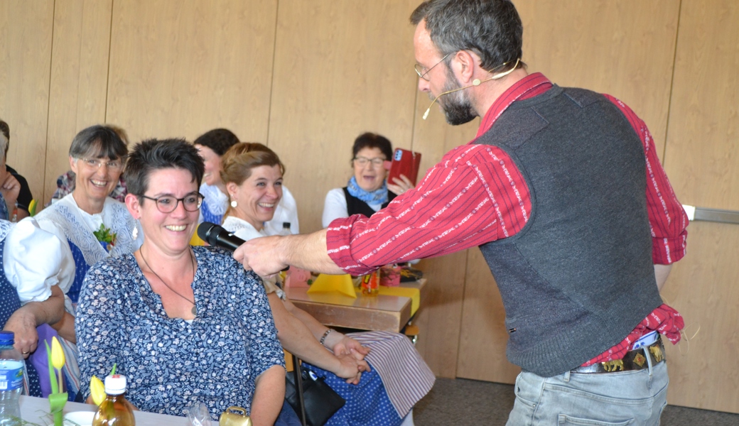 Philipp Langenegger will von Manuela Forrer wissen, welche Gemeinden zum Obertoggenburg gehören.