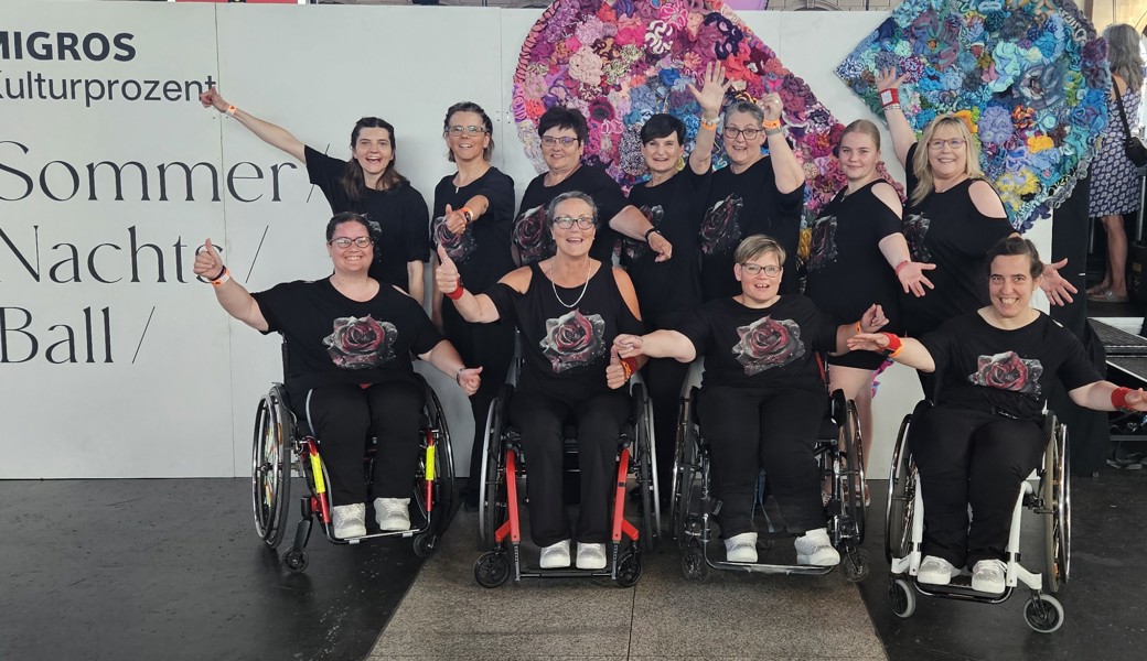Die Rollstuhltanzgruppe aus Buchs glänzte beim Sommernachtsball in Zürich. 
