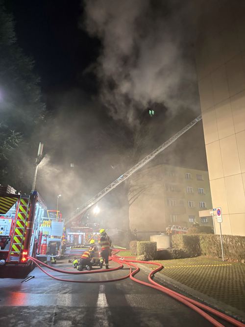 Die Einsatzkräfte waren mit einem Grossaufgebot vor Ort.