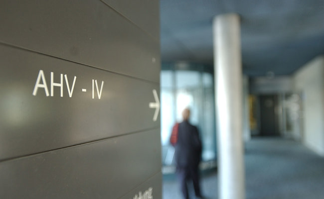 IV betrogen: Gefängnis und Landesverweis