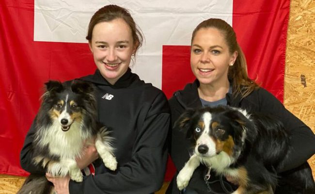 Zwei Agility-Teams haben sich erfolgreich für die Weltmeisterschaft qualifiziert