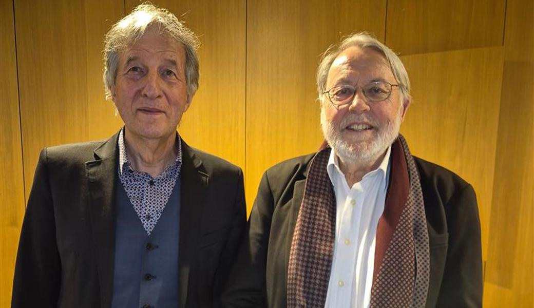 Dr. Max Lemmenmeier, Vorstandsmitglied Historischer Verein Kanton St.Gallen (rechts) führte in das Referat ein von Prof. em. Jakob Tanner, Universität Zürich.