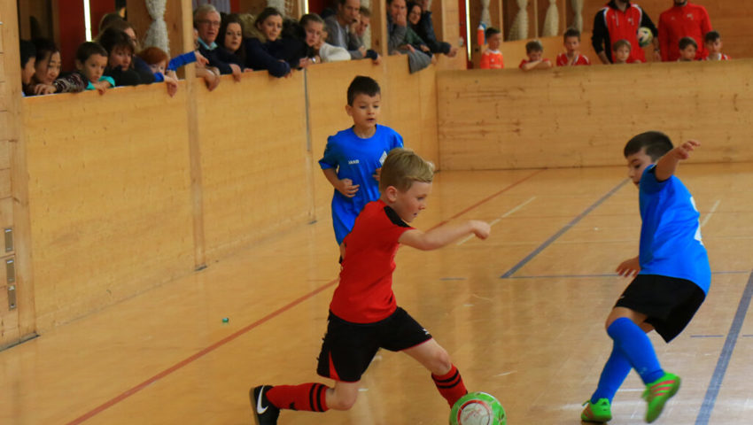  Das Raiffeisen Juniorenhallenturnier des FC Gams darf vor Publikum ausgetragen werden. 