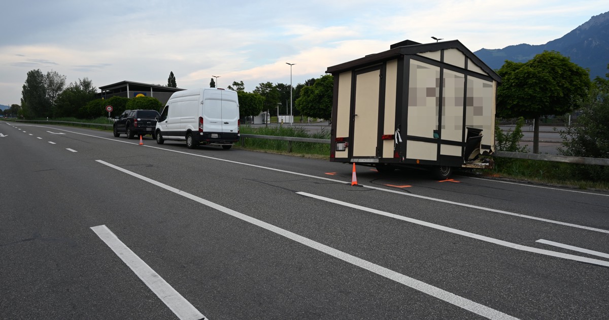 Driving under the influence: 75-year-old loses his trailer