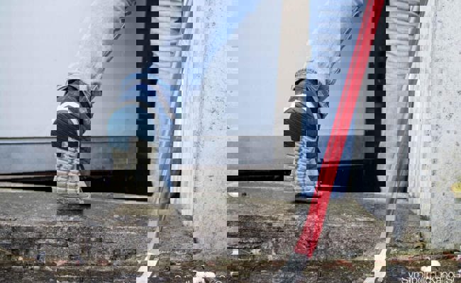 Einbruch: Unbekannte Täterschaft bricht in Bürobereich eines Geschäftes ein